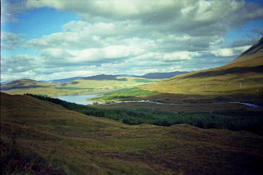 1990-08-26b.jpg - Loch Tulla