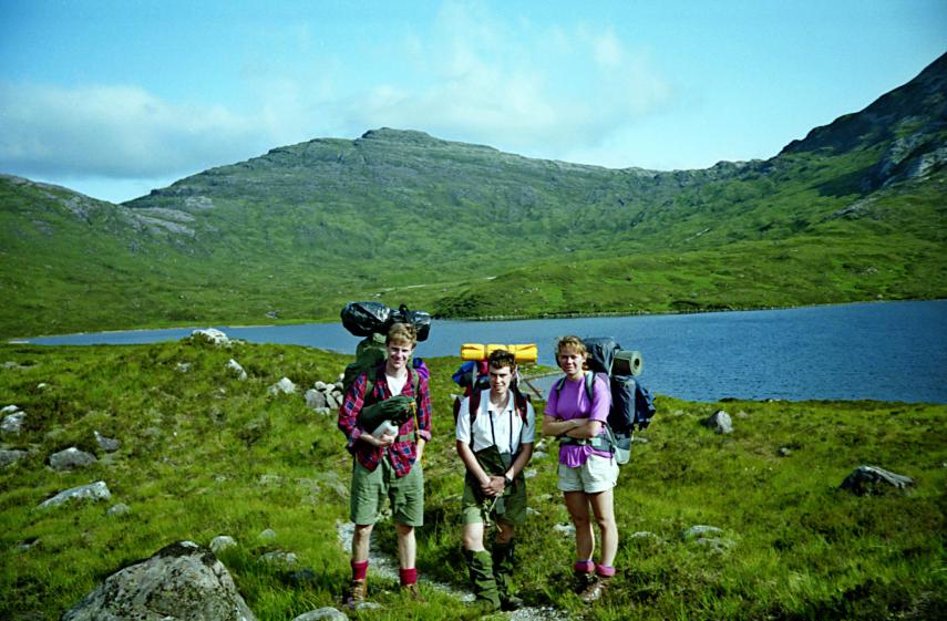 1992-06-19b.jpg - Daniel, Adam and Jane by Loch Coire Fionnaraich