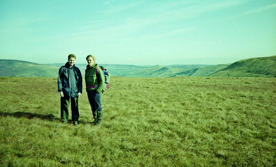 1992-10-17c.jpg - Steve and Toby with Win Hill behind