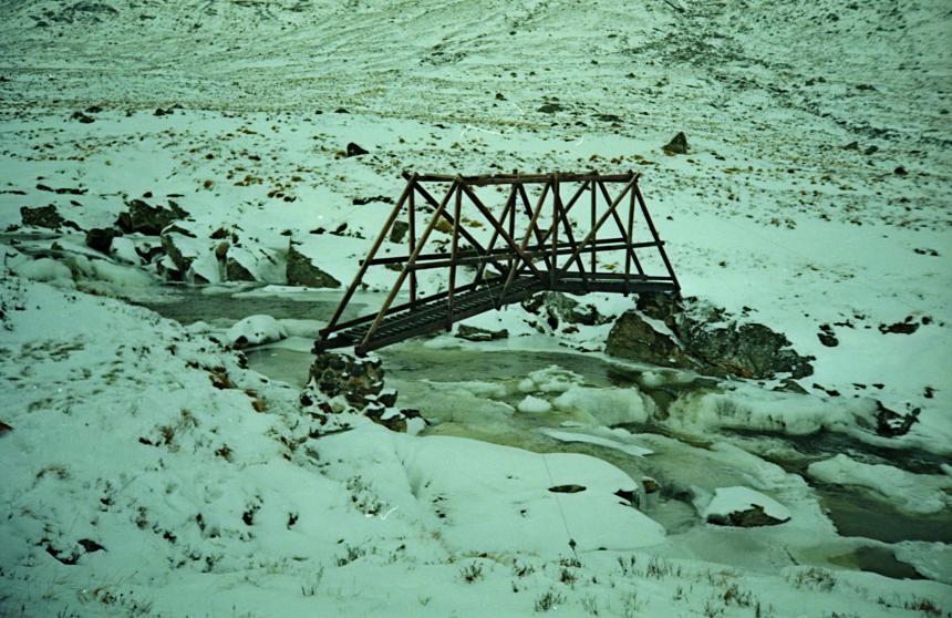 1992-12-22c.jpg - Footbridge