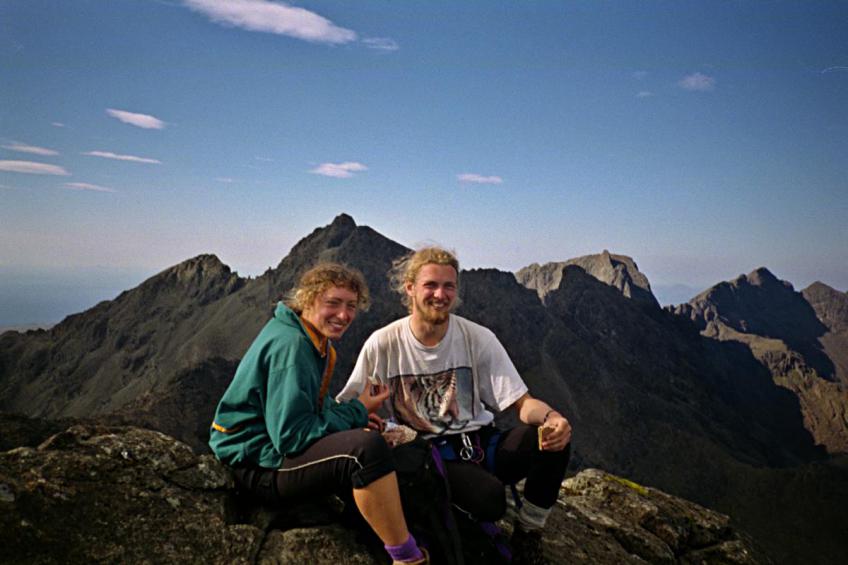 1996-09-20l.jpg - Lizzie and Toby on Sgurr Dubh Mor