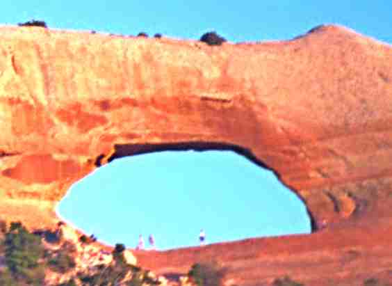 10-arches-detail.jpg - Wilson Arch - detail to show scale