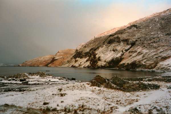 2001-12-21a.jpg - Loch Glencoul