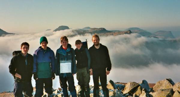 2002-01-10d.jpg - On High Raise - Dave, Richard, Peter, Lottie, Toby