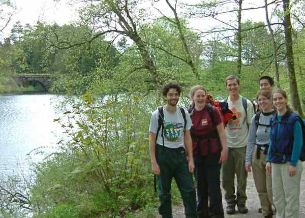 dscf0032.jpg - Ingleborough Lake - Gustav, Kate, Tom, Ching, Claudia and Rachel