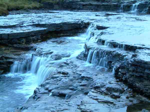 20031025-165850.jpg - Waterfall
