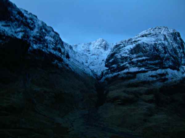 20031230-082148.jpg - Stob Coire nan Lochan before dawn