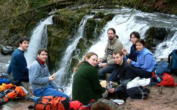 20040125-131850.jpg - Lunch stop: Michael, Scott, Kate, Robin, Eggy, Mireille, Catherine