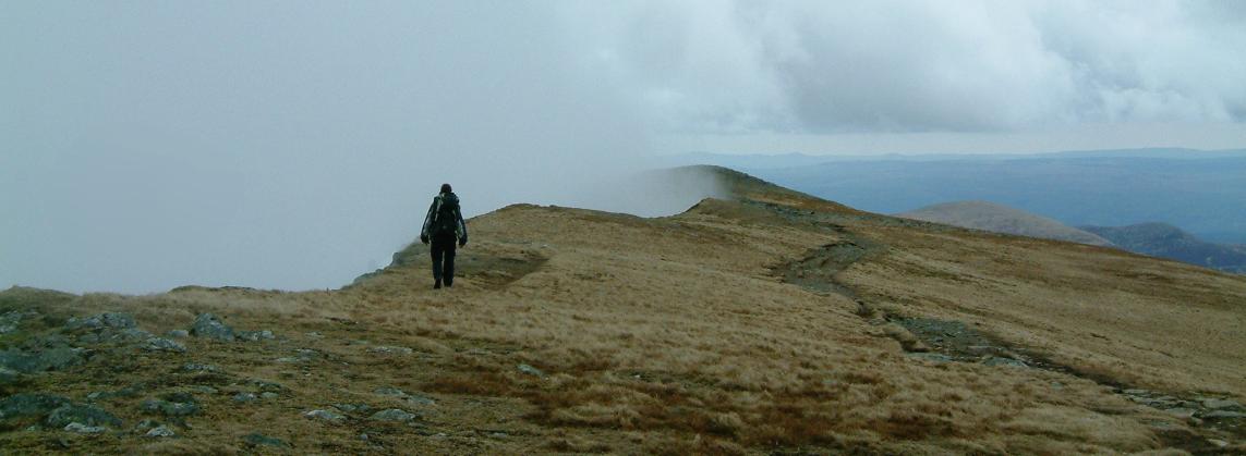 20040329-132806.jpg - Mist rolls in, on the Carneddau ridge
