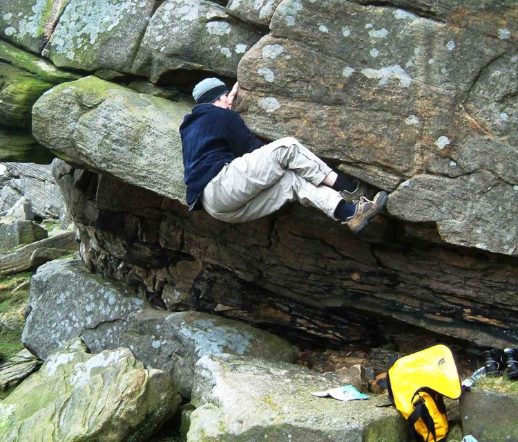 20040418-174236.jpg - Andy bouldering the start of Verandah Buttress