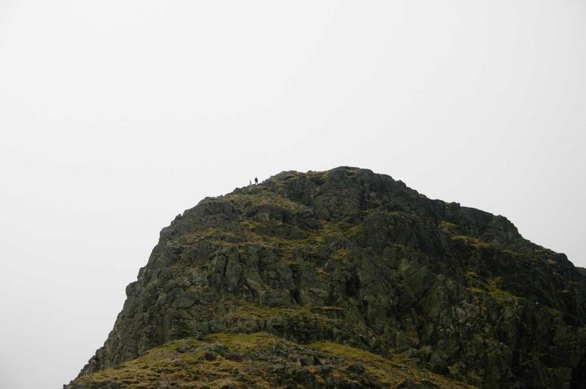 20050327-124212.jpg - The imposing north ridge of Yewbarrow