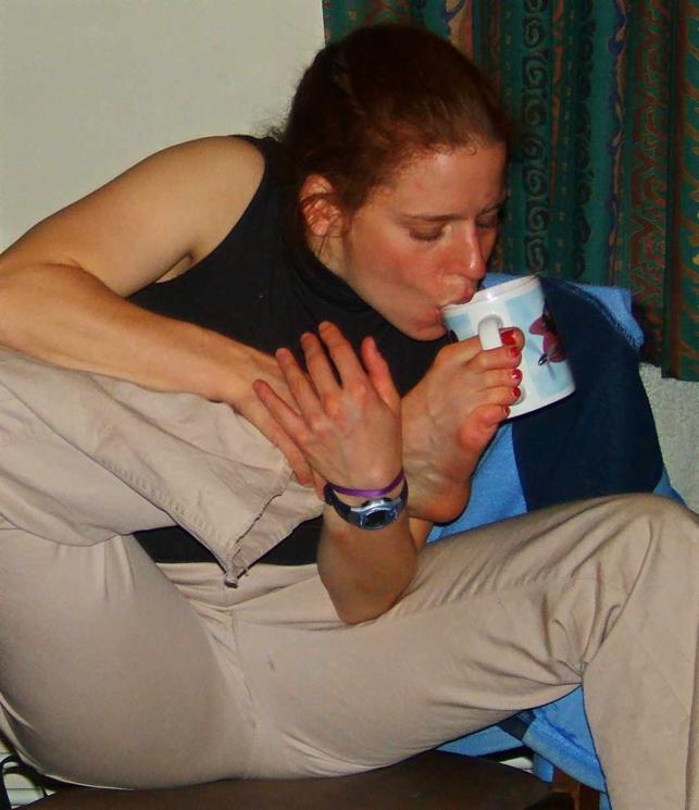 20050518-224938.jpg - Sarah demonstrates how losing both arms won't stop her drinking tea