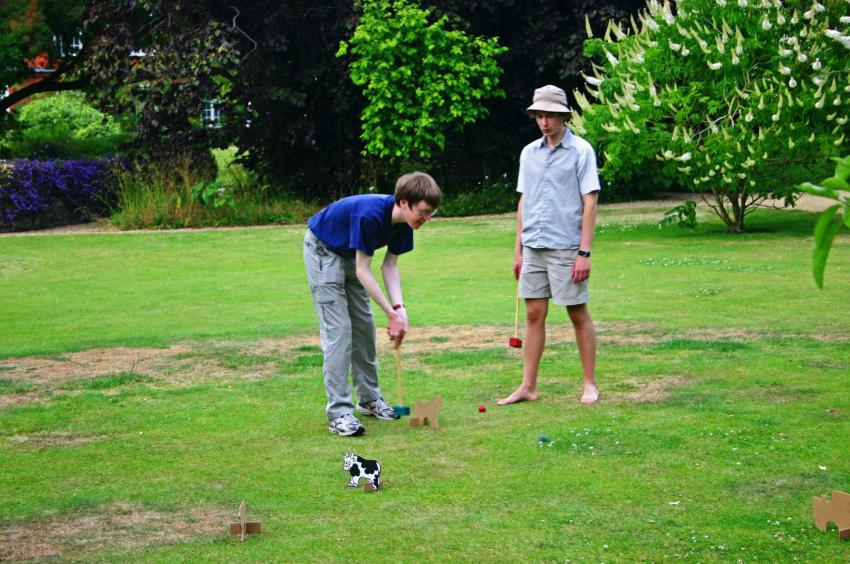 20050620-181138.jpg - David and Eggy enjoy a round of croquet