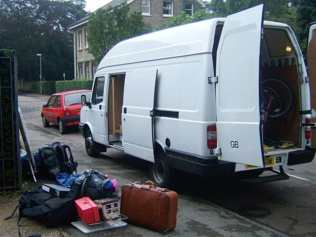 20050910-102714.jpg - Packing the van