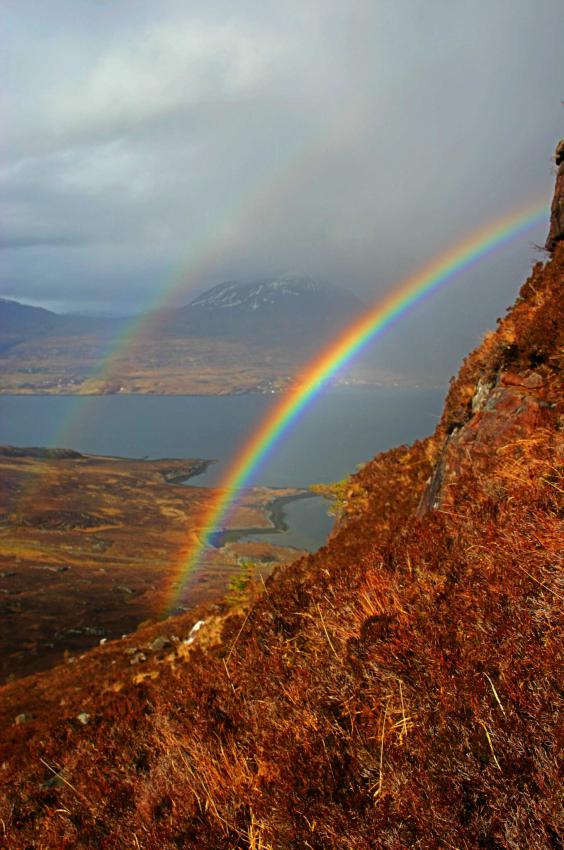 20060414-165322.jpg - Rainbow seen from the nose of Ben Shieldaig
