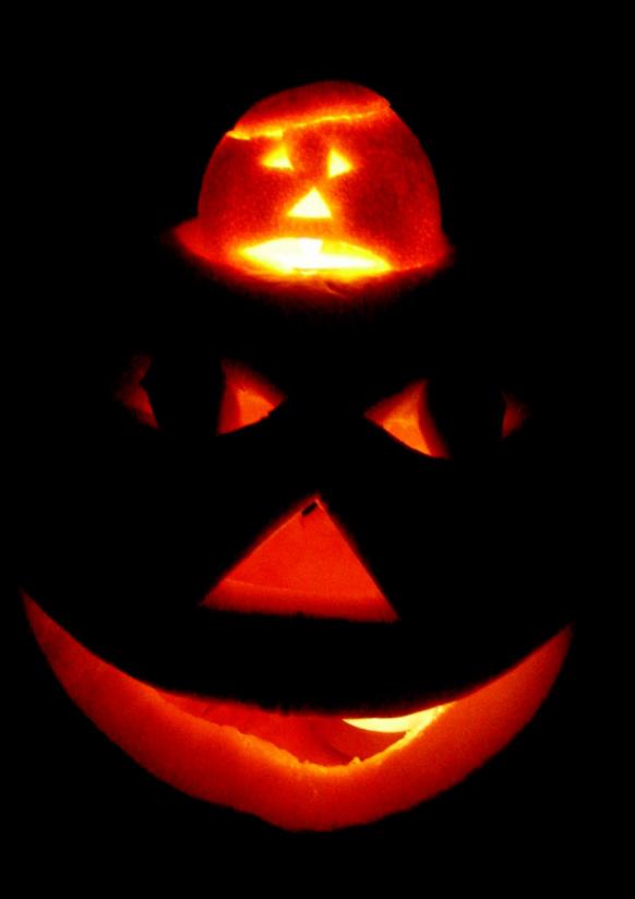 20061028-235944.jpg - Pumpkin mask
