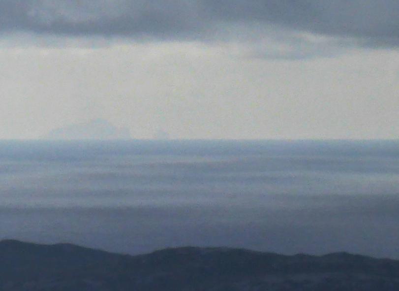 20150731-161355.jpg - Hirta and Boreray in the haze