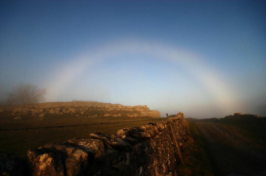 20051224-145728.jpg - Mistbow near Selside