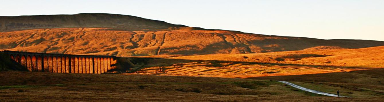 20051224-152000.jpg - Long shadows at Ribblehead